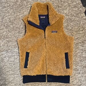 Women’s Sherpa Patagonia vest size medium